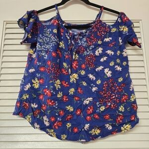 Gloria - Floral Lightweight Short-Sleeve Cold-Shoulder Top With Keyhole Detail